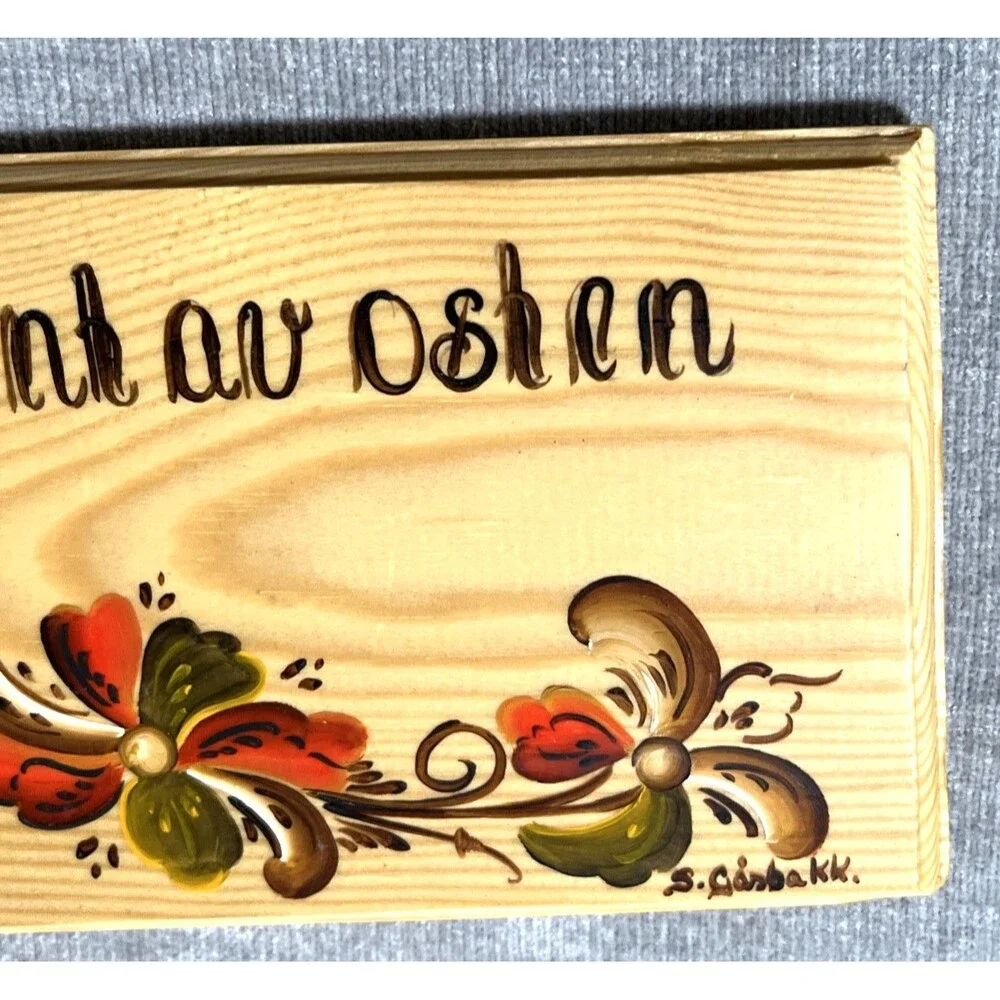 Vtg Norwegian Rosemaling Hand Painted Folk Art Wooden Cheese Board Artist Signed